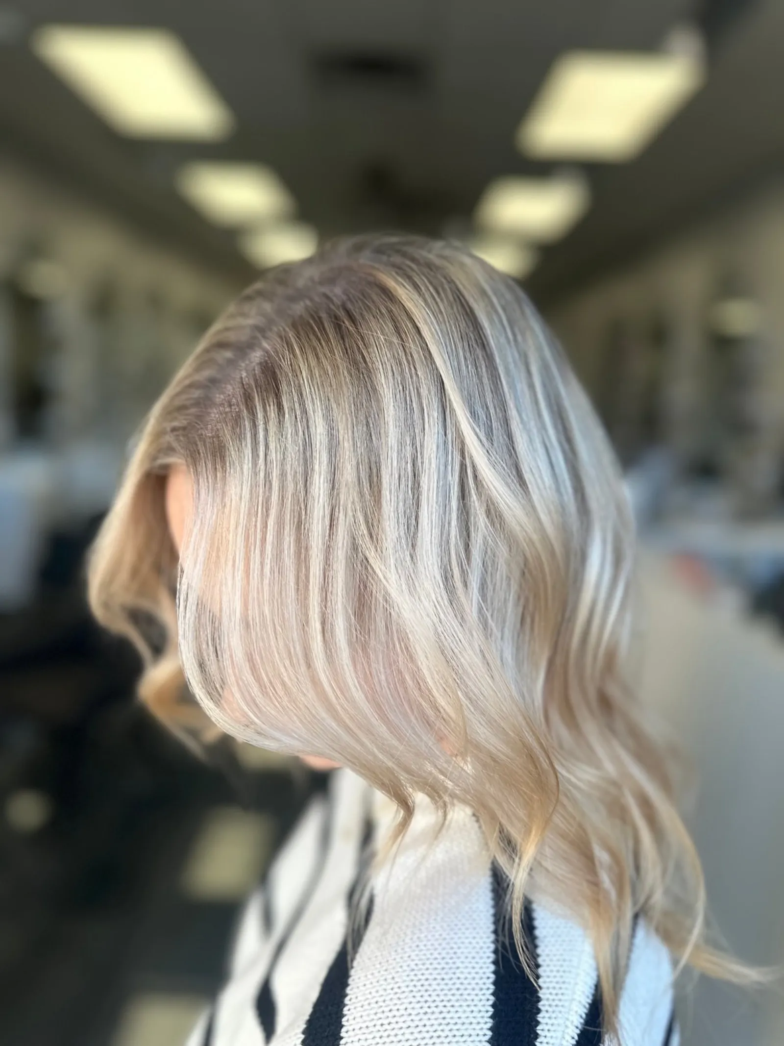 Textured lob haircut by The Savvy Stylist hair stylist in Gilbert
